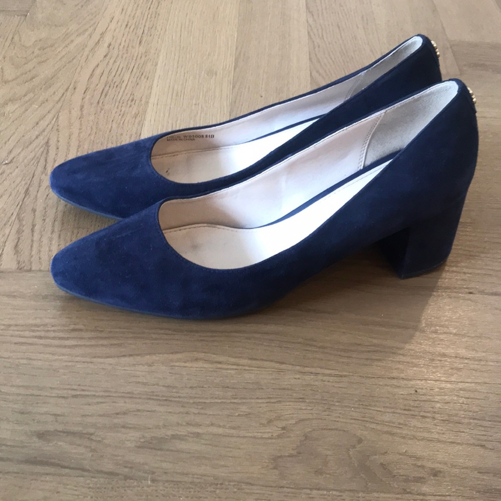 New Cole Haan suede pump - size 8.5